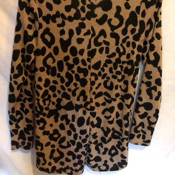 Nice lightweight sweater top - Picture 5 of 5